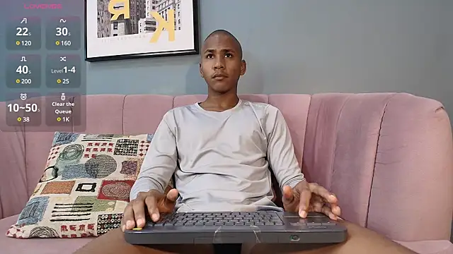 Ethan Fox11 online show from December 28, 2:32 pm