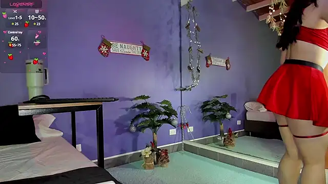 Snapshot of emma_morales chatting on December 24, 11:49 am emma morales online show from December 24, 11:49 am