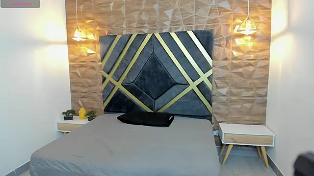 Johan Williams 07 online show from April 4, 1:52 pm