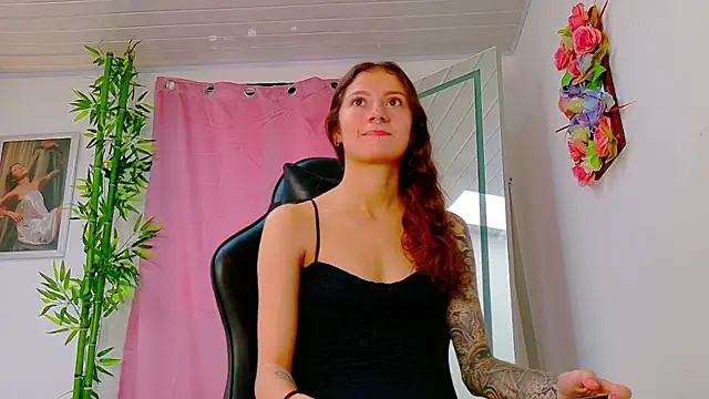 scarlet-jonesx online show from March 7, 8:39 pm