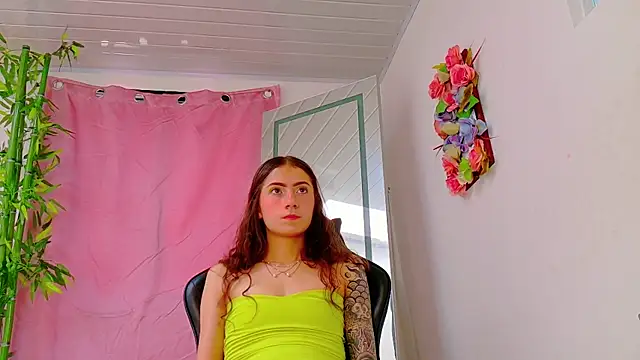 Snapshot of scarlet-jonesx chatting on April 25, 6:16 pm scarlet-jonesx online show from April 25, 6:16 pm