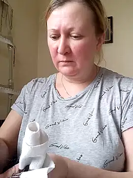 blondyaguar online show from February 14, 7:59 am