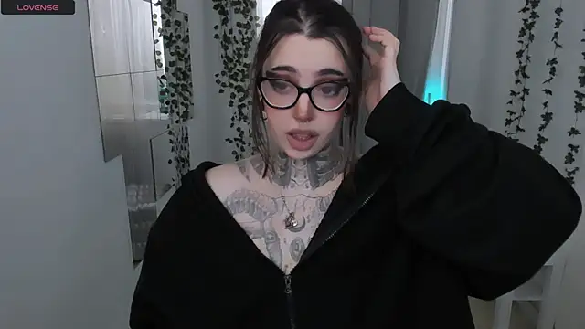 Dixi Pixi  online show from April 17, 7:00 am