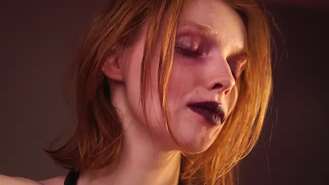 ginger hugs online show from February 18, 4:15 am