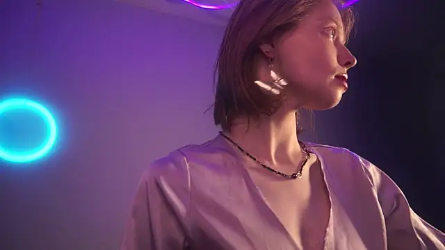 ginger hugs online show from September 13, 9:58 pm