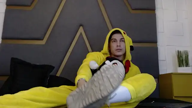 Karimferrer online show from February 13, 3:35 am