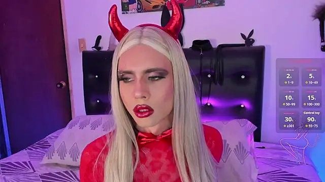 Snapshot of AngelsJones21 chatting on October 24, 2:13 pm AngelsJones21 online show from October 24, 2:13 pm