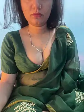 Snapshot of Spicy_sari_girl chatting on June 1, 5:31 am Spicy sari girl online show from June 1, 5:31 am