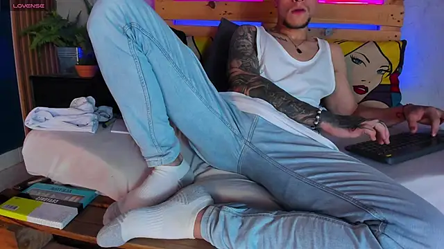 french sexx online show from January 21, 5:05 am