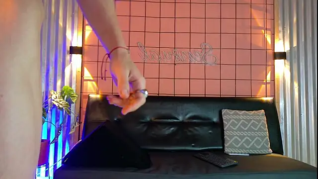 french sexx online show from December 19, 7:37 am