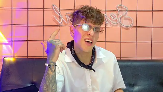 french sexx online show from January 10, 7:10 am