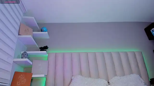 Sally  Walker online show from October 23, 3:28 am