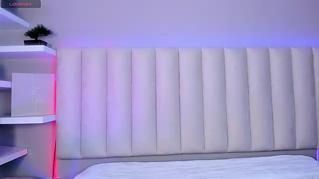 Sally  Walker online show from November 7, 3:06 am