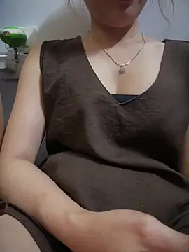 Baby-sexytit99 online show from May 31, 4:47 pm