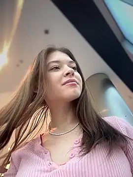 Times  Square online show from December 6, 9:10 am