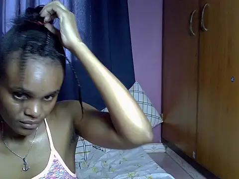 Queen petite  online show from November 29, 4:48 am