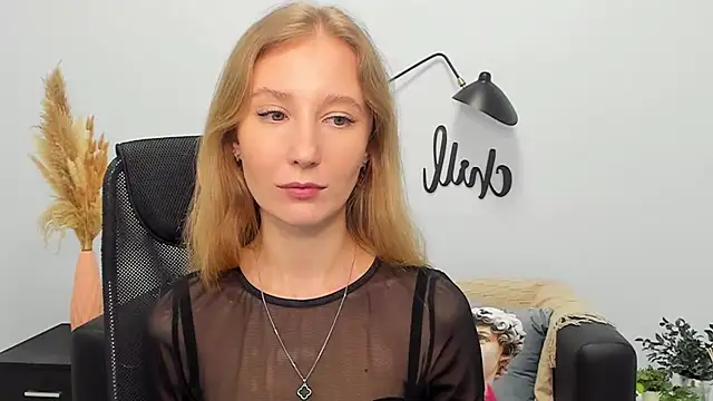 Snapshot of LolaWilsons chatting on March 22, 2:25 pm LolaWilsons online show from March 22, 2:25 pm