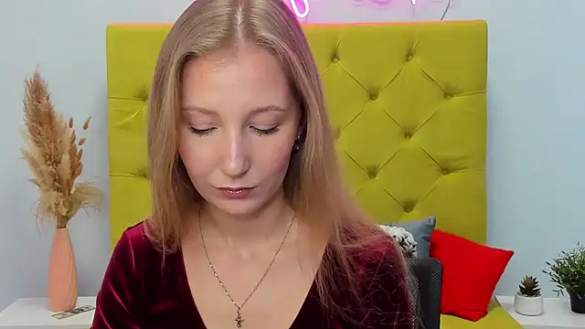 LolaWilsons online show from January 16, 9:35 am