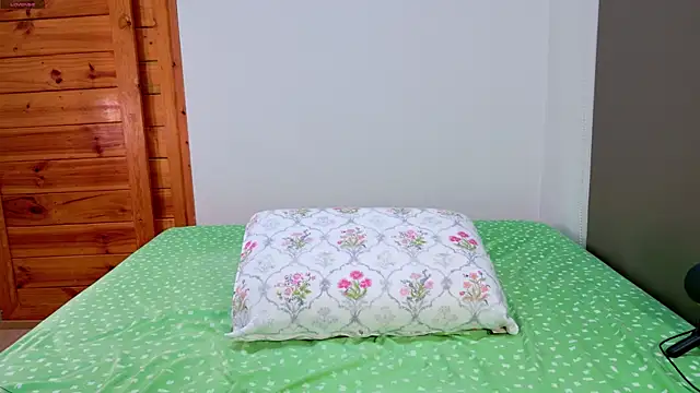 Cee chalynn online show from January 3, 2:19 pm