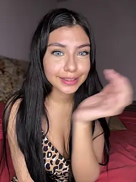Snapshot of hurrem_18 chatting on March 3, 7:42 pm hurrem 18 online show from March 3, 7:42 pm
