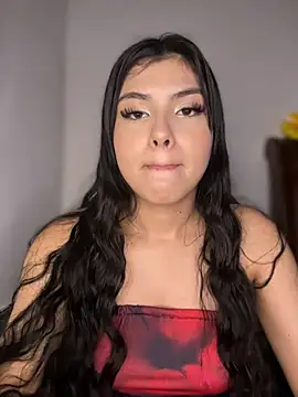 Snapshot of hurrem_18 chatting on July 15, 8:47 pm hurrem 18 online show from July 15, 8:47 pm