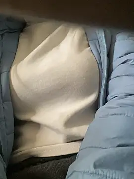 Tuongvy05 online show from February 9, 7:45 am