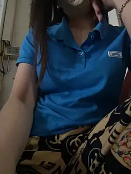 Tuongvy05 online show from March 7, 7:05 am