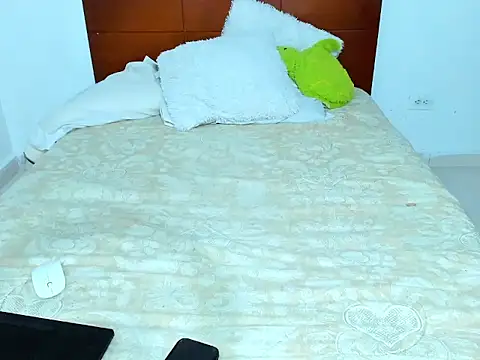 Chandler ken online show from April 11, 4:17 am