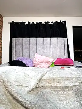 Snapshot of valenthottie chatting on November 2, 11:07 pm valenthottie online show from November 2, 11:07 pm