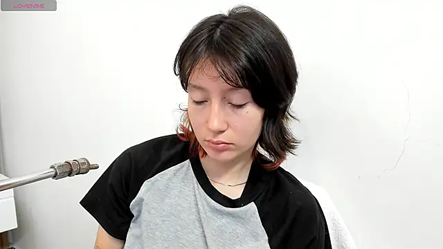 lizzy davis 1 online show from February 1, 12:15 pm