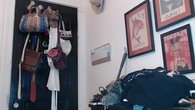 Snapshot of fern4ever chatting on November 19, 11:38 pm fern4ever online show from November 19, 11:38 pm