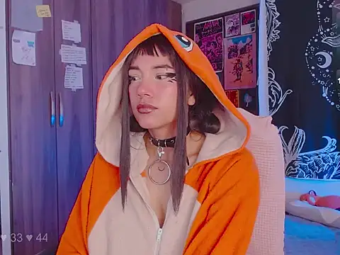 Snapshot of melissahowl chatting on October 31, 1:12 pm melissahowl online show from October 31, 1:12 pm