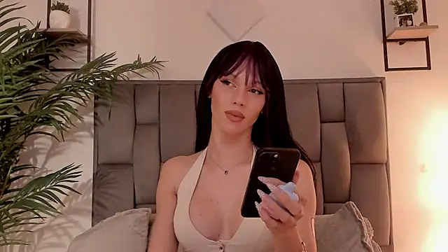Snapshot of Carlita_cute chatting on February 21, 10:07 am Carlita cute online show from February 21, 10:07 am