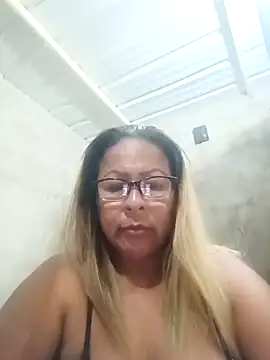 Afroditabichota online show from March 19, 12:15 am