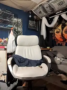 Gillygilly76 online show from March 19, 8:11 pm