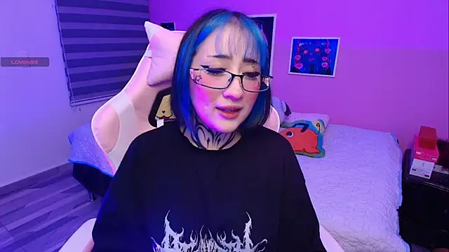 Snapshot of Miwa_violet chatting on May 2, 2:38 am Miwa violet online show from May 2, 2:38 am