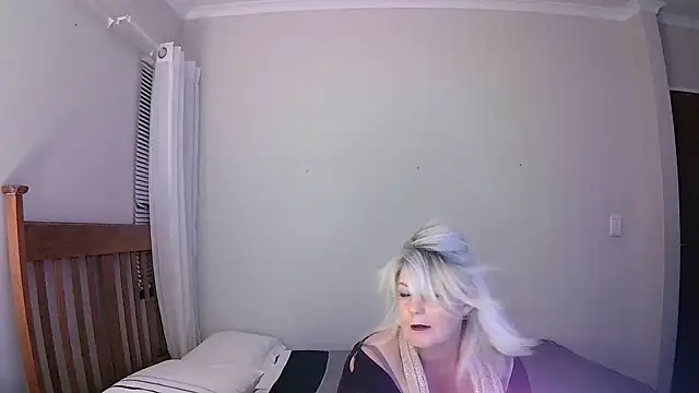 Miahotmilf online show from January 24, 6:35 pm