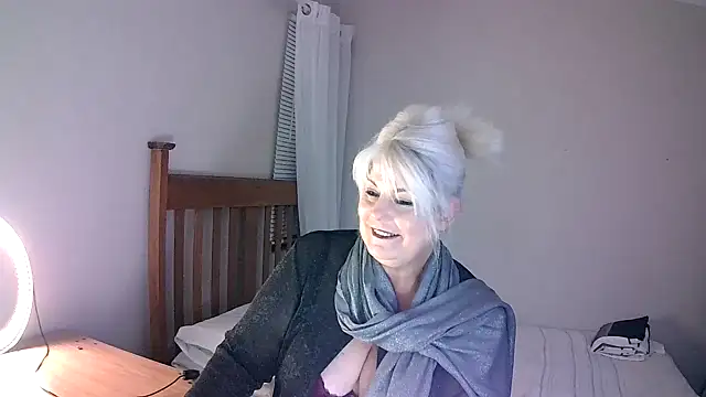 Miahotmilf online show from February 2, 7:46 pm