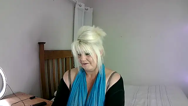 Miahotmilf online show from March 15, 6:21 pm