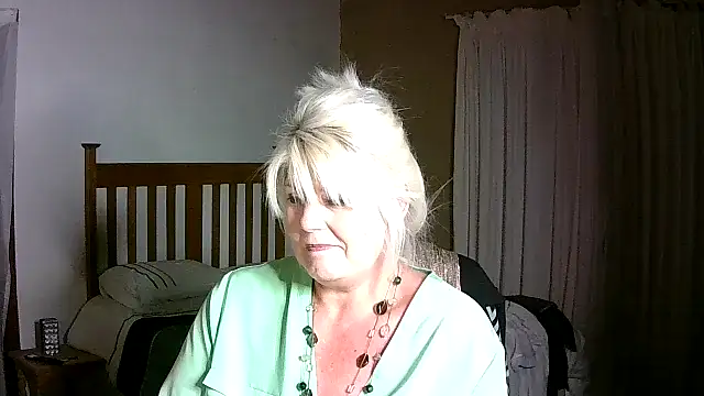 Miahotmilf online show from November 22, 7:24 pm