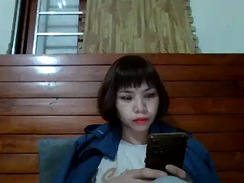 Snapshot of Angela-Eira chatting on March 5, 8:53 pm Angela-Eira online show from March 5, 8:53 pm