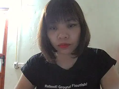 Snapshot of Angela-Eira chatting on October 7, 8:50 pm Angela-Eira online show from October 7, 8:50 pm