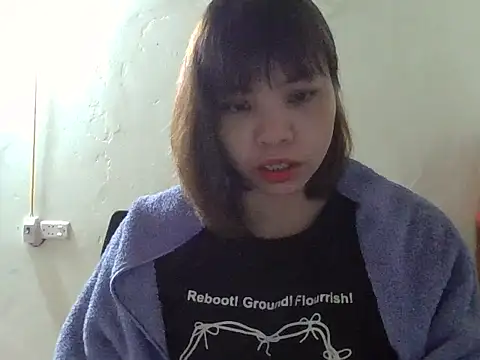 Snapshot of Angela-Eira chatting on October 29, 9:27 pm Angela-Eira online show from October 29, 9:27 pm