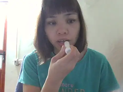 Snapshot of Angela-Eira chatting on November 5, 8:42 pm Angela-Eira online show from November 5, 8:42 pm