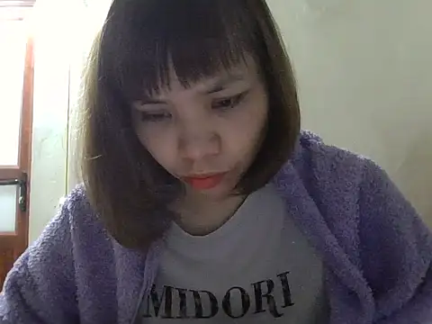 Snapshot of Angela-Eira chatting on November 6, 9:15 pm Angela-Eira online show from November 6, 9:15 pm