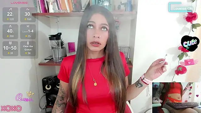 sweetlittlelisa online show from April 18, 10:10 pm