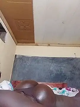 Snapshot of Nasty_queen20 chatting on February 13, 12:46 am Nasty queen20 online show from February 13, 12:46 am