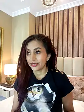 MonicaMoret online show from February 13, 12:11 pm