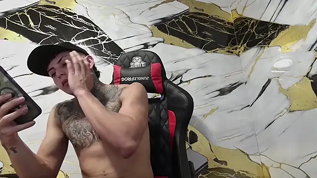 Kevin22 222 online show from January 2, 5:24 am