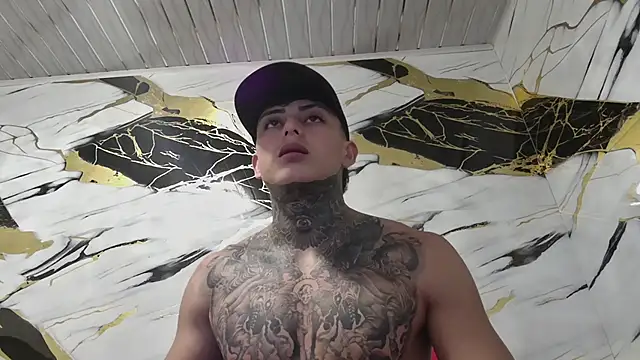 Snapshot of Kevin22_222 chatting on January 6, 3:09 am Kevin22 222 online show from January 6, 3:09 am